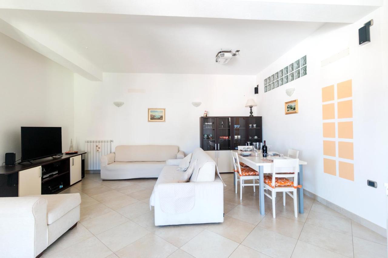 Royal Suite Apartment Cala Gonone Exterior photo